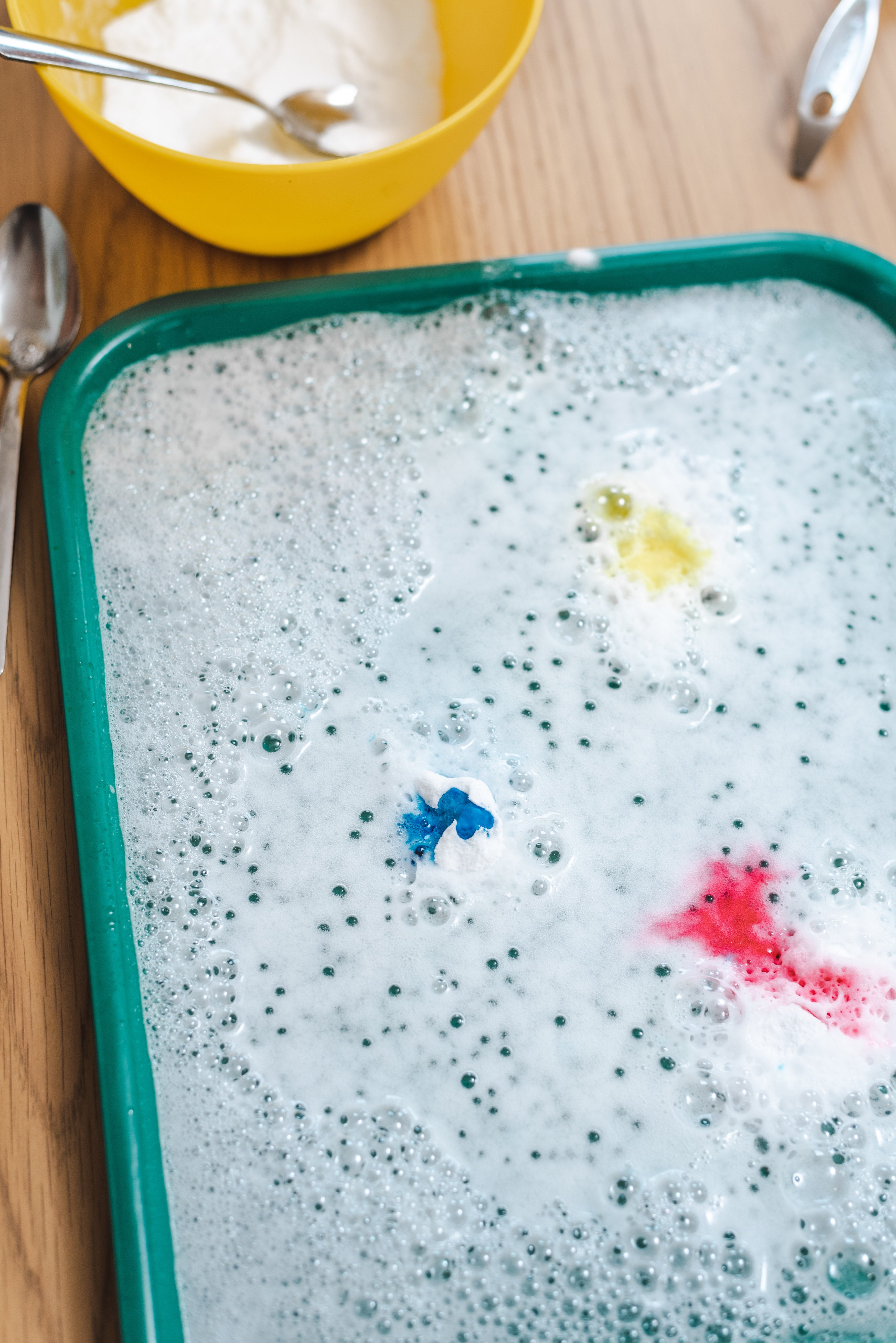 Color Splash Messy Play Kit