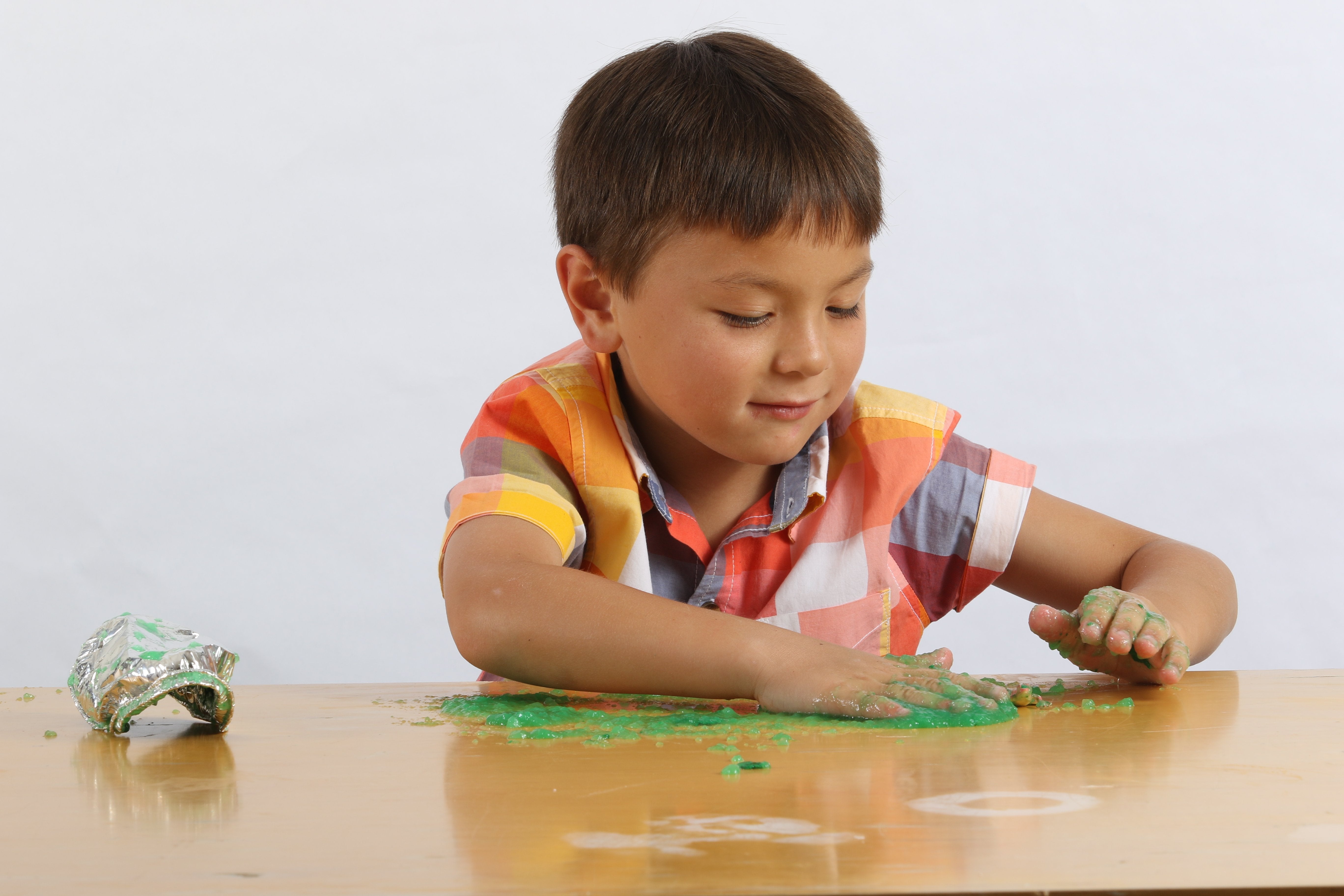 Amazing Animals Messy Play Kit